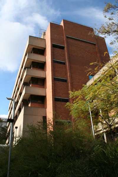 Catherine and Peter Tay for Singapore Alumni Scholarship at University of Newcastle in Australia 2025