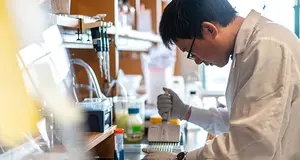 Le Programme d'intégration des cliniques et laboratoires (CLIP) pour les chercheurs en immuno-oncologie avec une subvention de 200 000 $ du CRI