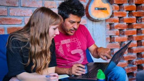 Free of charge: Fundraising, Marketing & BizDev for Social Impact!